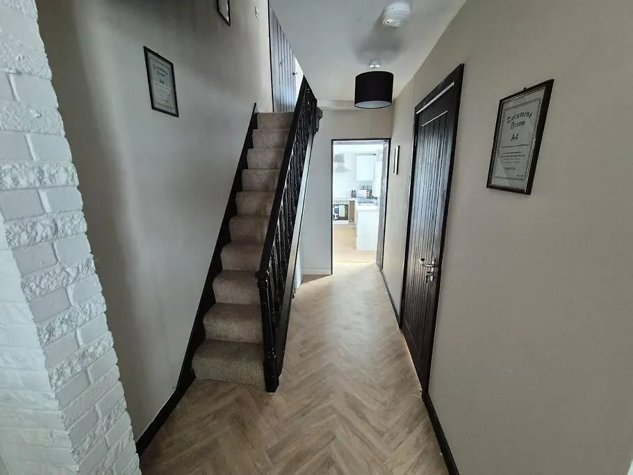 Explore Swansea! 4-Bed Delhi St Stay United Kingdom